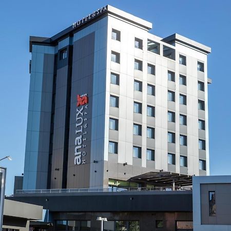 Hotel Ana Lux Spa ปิโรต์ ภายนอก รูปภาพ